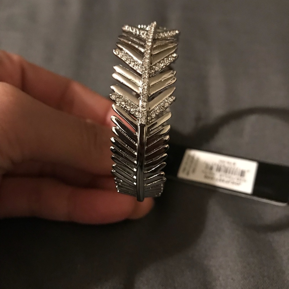 Bcbg leaf bracelet